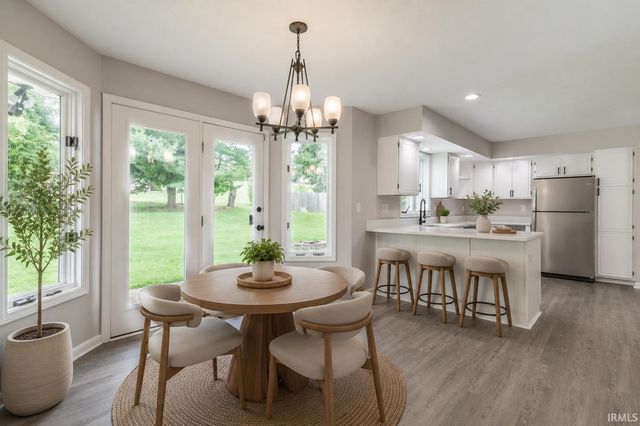 8330 Greendale Drive, Evansville, IN 47711