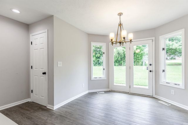 8330 Greendale Drive, Evansville, IN 47711