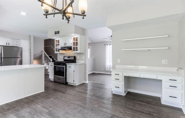 8330 Greendale Drive, Evansville, IN 47711
