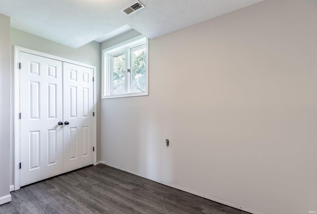 8330 Greendale Drive, Evansville, IN 47711