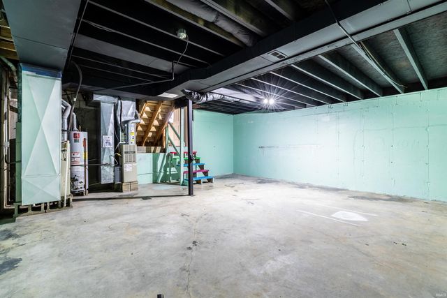 8330 Greendale Drive, Evansville, IN 47711