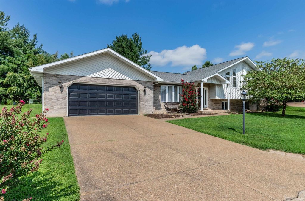 8330 Greendale Drive, Evansville, IN 47711