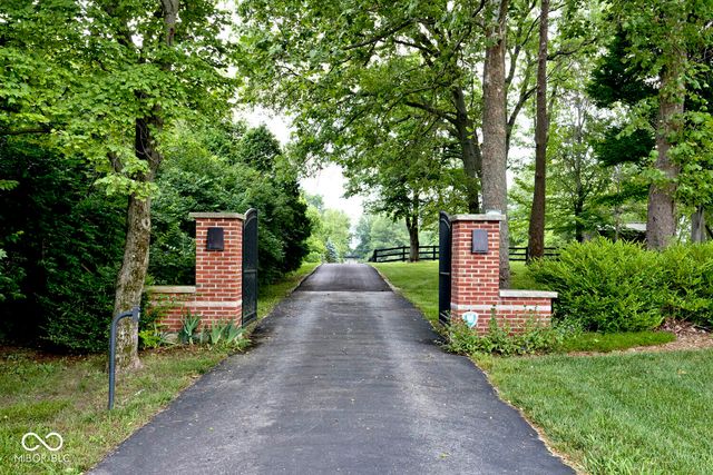 7504 W 600 S, New Palestine, IN 46163