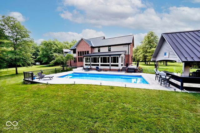 7504 W 600 S, New Palestine, IN 46163