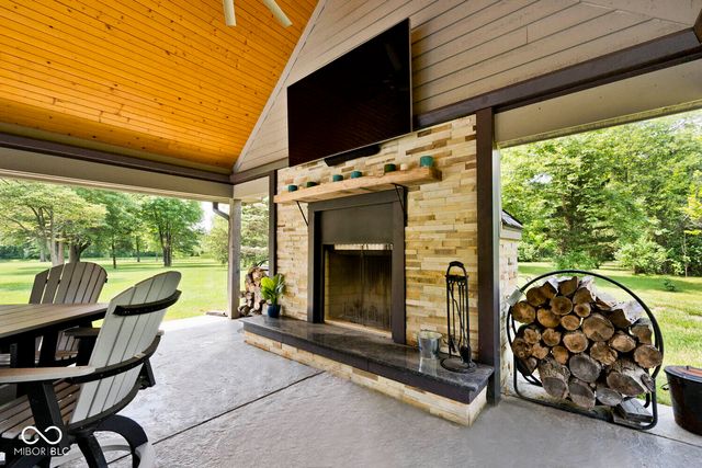 7504 W 600 S, New Palestine, IN 46163