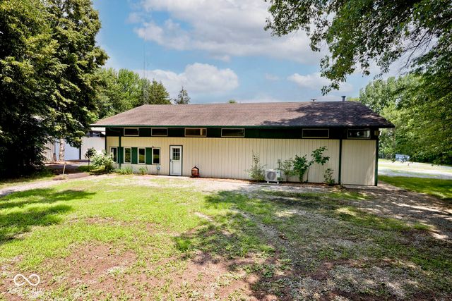 7504 W 600 S, New Palestine, IN 46163