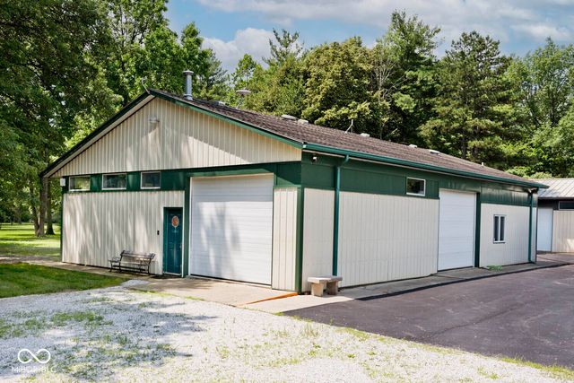 7504 W 600 S, New Palestine, IN 46163