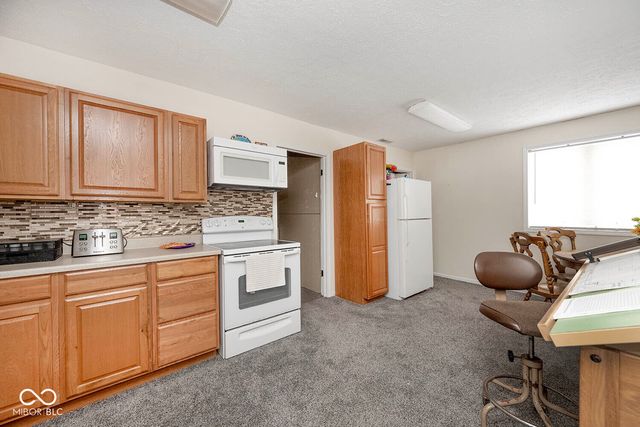 7504 W 600 S, New Palestine, IN 46163