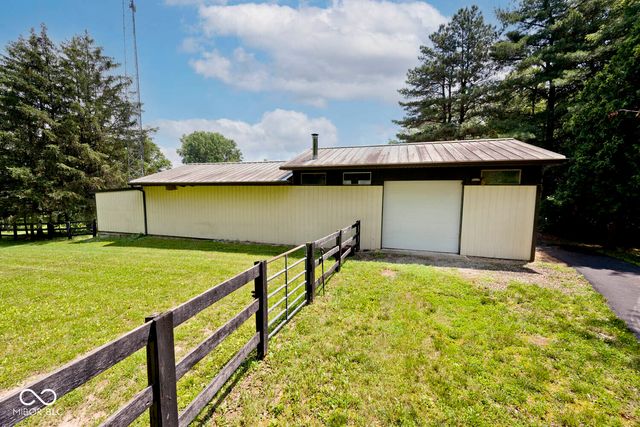 7504 W 600 S, New Palestine, IN 46163