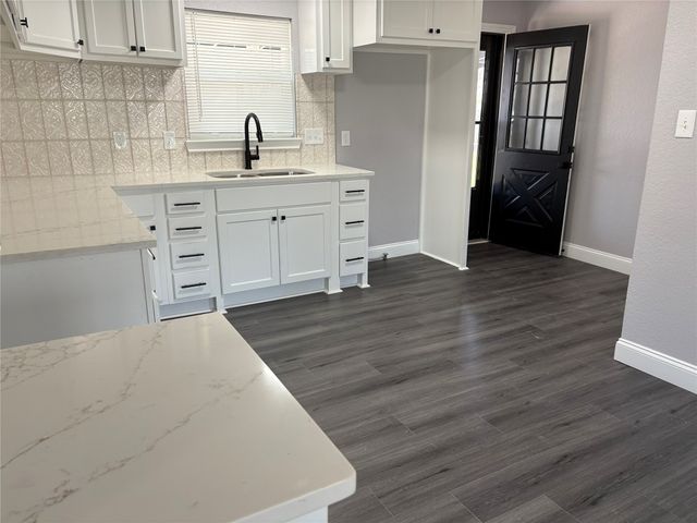 128 Brewster Street, Robinson, TX 76706