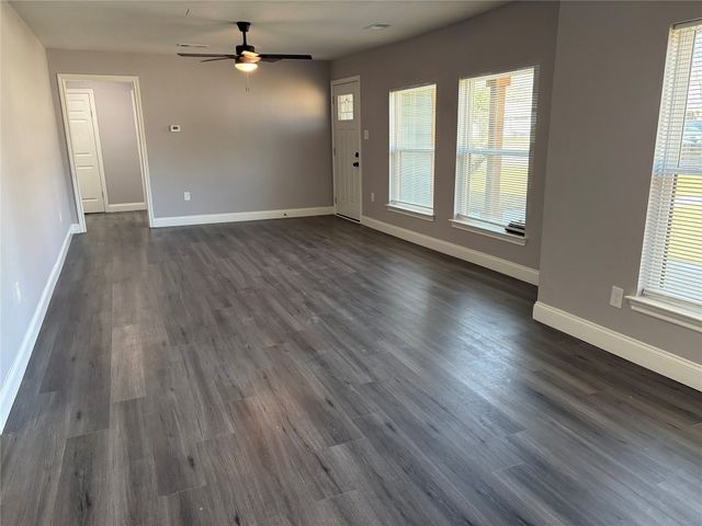 128 Brewster Street, Robinson, TX 76706