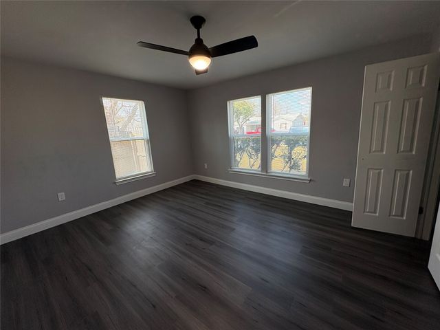 128 Brewster Street, Robinson, TX 76706