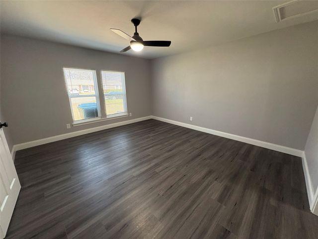 128 Brewster Street, Robinson, TX 76706