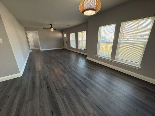 128 Brewster Street, Robinson, TX 76706