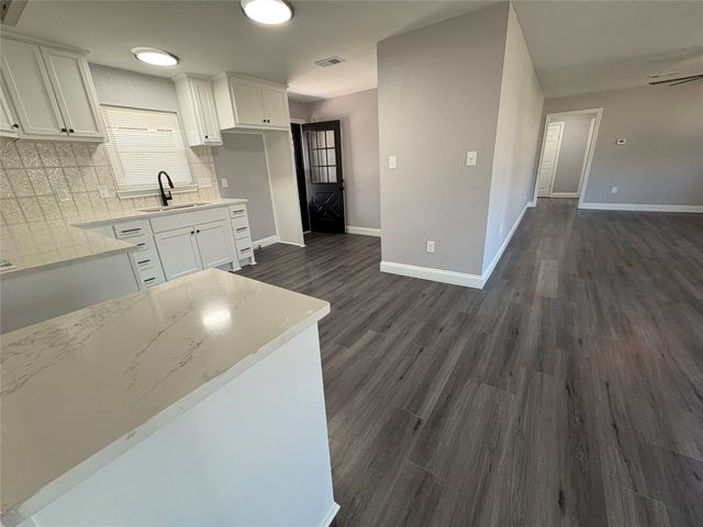 128 Brewster Street, Robinson, TX 76706