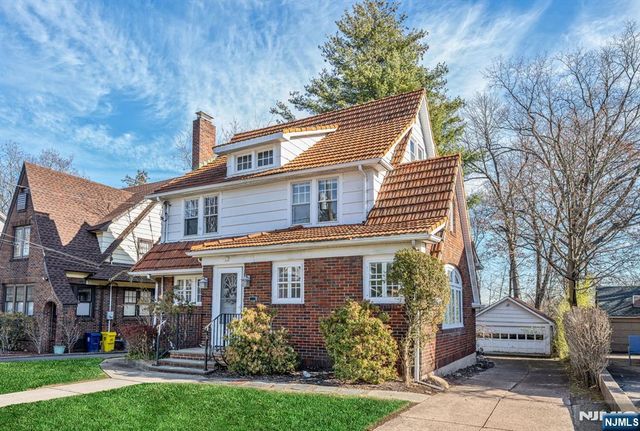 1329 Dickerson Road, Teaneck, NJ 07666