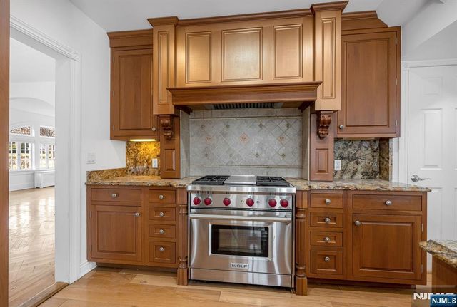 1329 Dickerson Road, Teaneck, NJ 07666