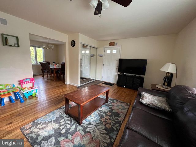 890 BELFRY DR, Blue Bell, PA 19422