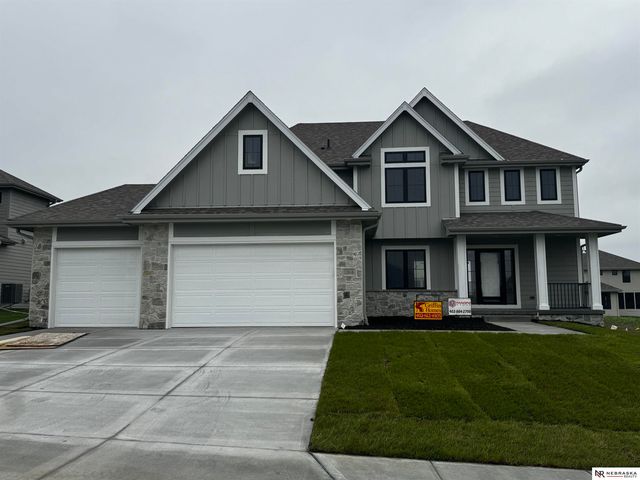 12616 S 78th Avenue, Papillion, NE 68046