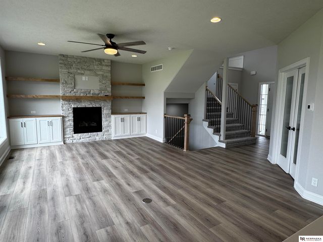 12616 S 78th Avenue, Papillion, NE 68046