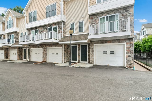 85 Camp Avenue 17B, Stamford, CT 06907