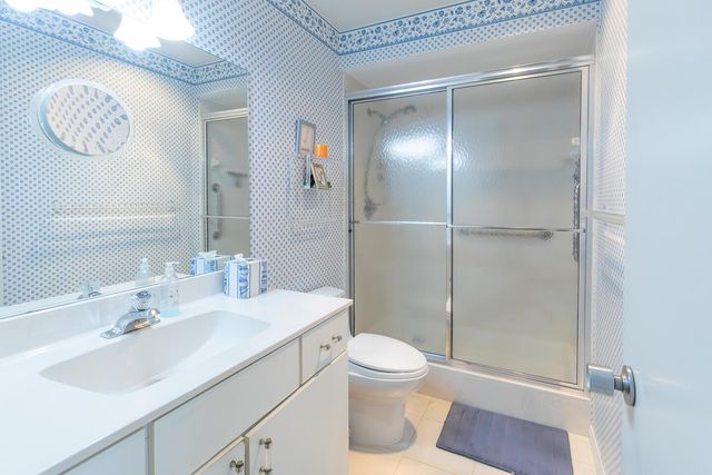2562 NW Seagrass Drive 7, Palm City, FL 34990
