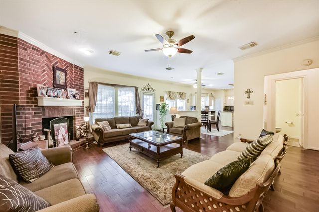 1306 N Gabriel River Circle, Sugar Land, TX 77478