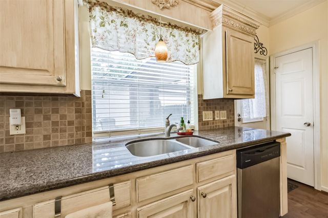 1306 N Gabriel River Circle, Sugar Land, TX 77478