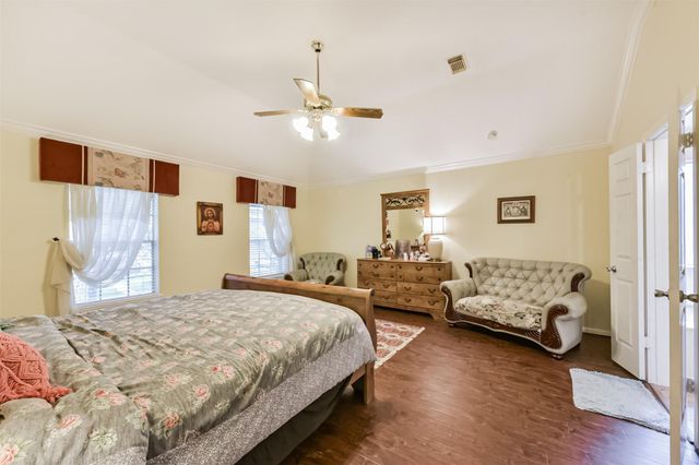 1306 N Gabriel River Circle, Sugar Land, TX 77478