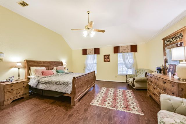 1306 N Gabriel River Circle, Sugar Land, TX 77478