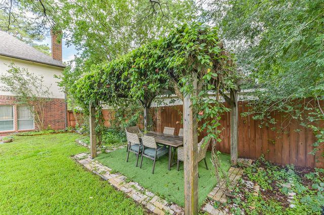 1306 N Gabriel River Circle, Sugar Land, TX 77478
