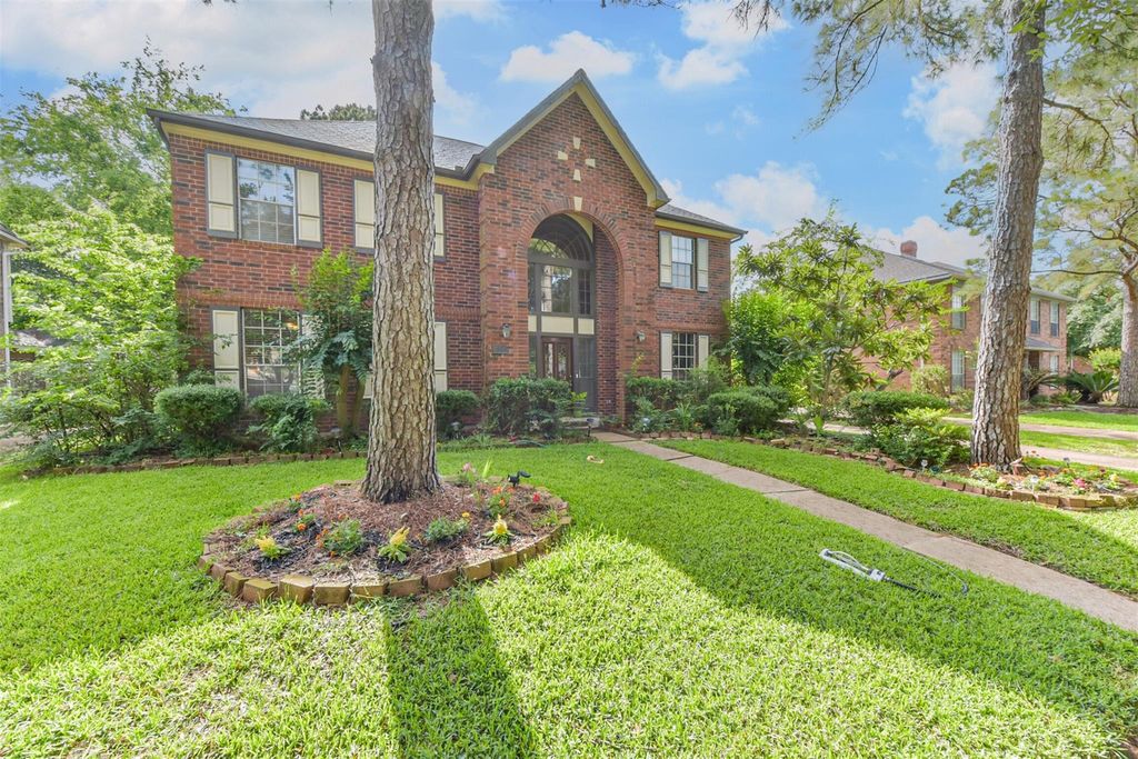 1306 N Gabriel River Circle, Sugar Land, TX 77478