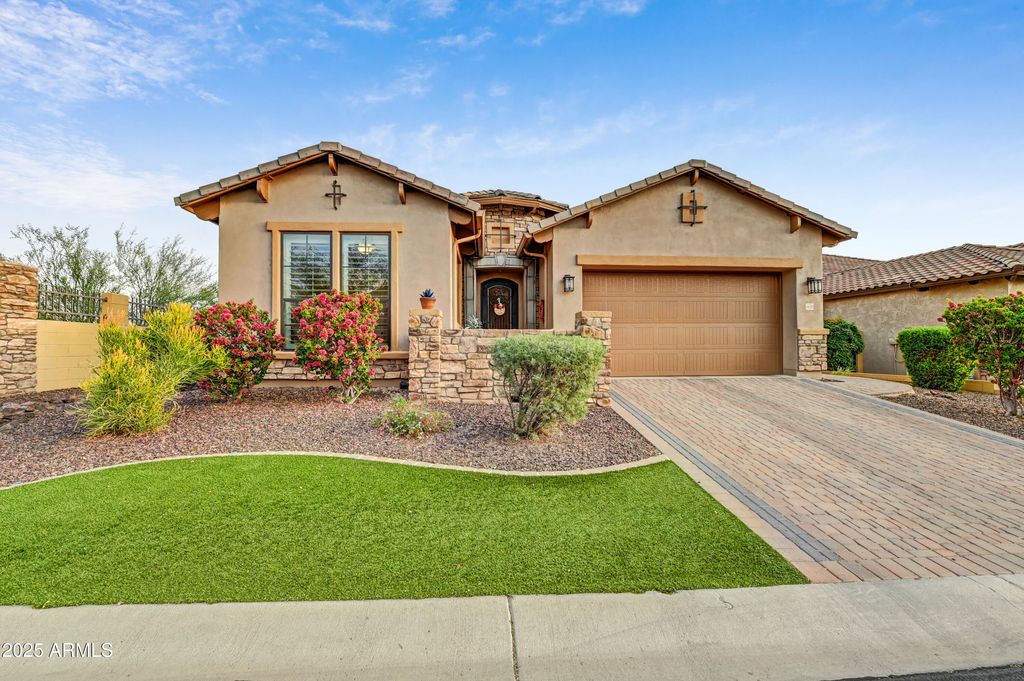 9155 E LEONORA Street, Mesa, AZ 85207