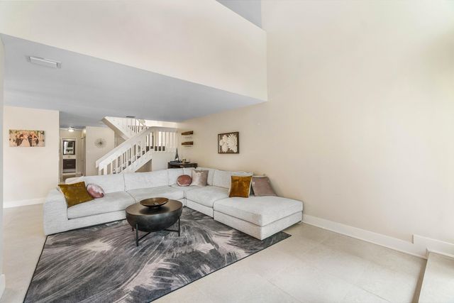 6044 Glendale Drive, Boca Raton, FL 33433