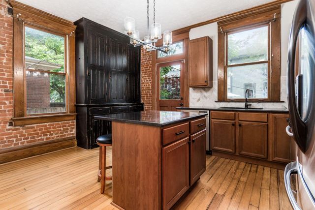 104 Thurman Avenue, Columbus, OH 43206