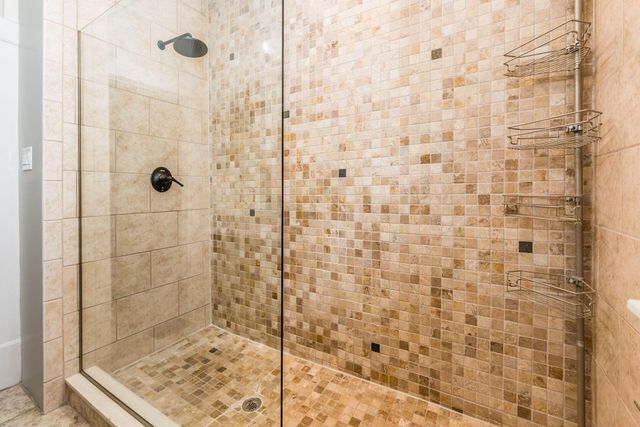 104 Thurman Avenue, Columbus, OH 43206