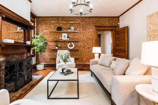 104 Thurman Avenue, Columbus, OH 43206