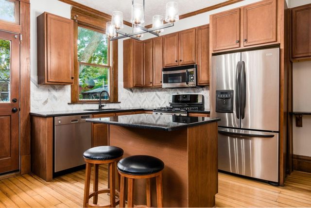 104 Thurman Avenue, Columbus, OH 43206