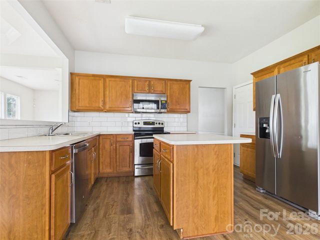 2204 Arbor Vista Drive, Charlotte, NC 28262