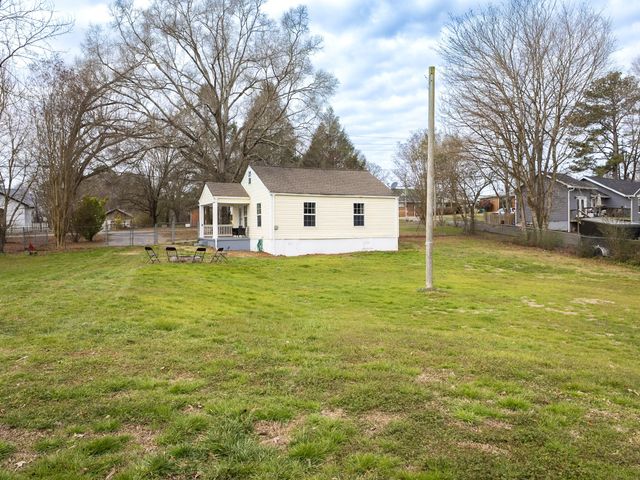 406 Jenkins Road, Rossville, GA 30741