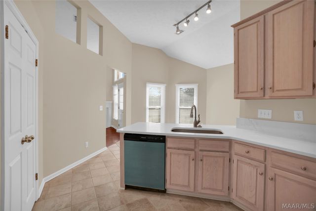 8949 Chantilly Way, Montgomery, AL 36116