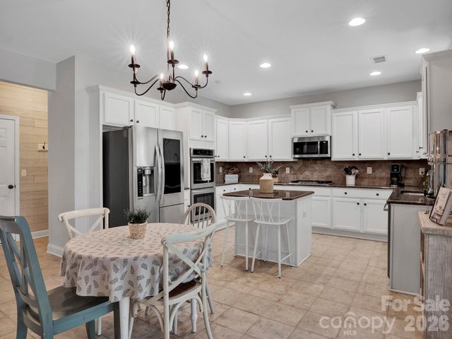 1800 Robbins Meadows Drive, Waxhaw, NC 28173