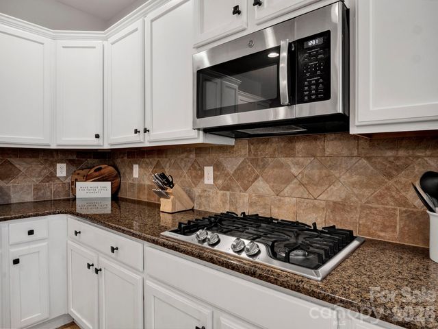 1800 Robbins Meadows Drive, Waxhaw, NC 28173