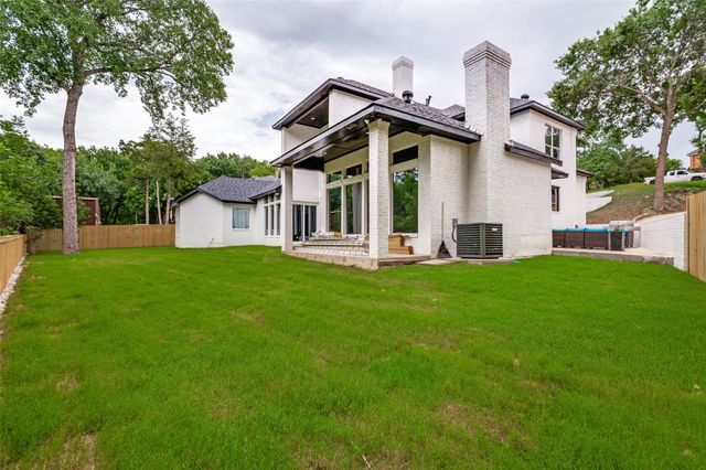 1417 Wyndmere Drive, Desoto, TX 75115