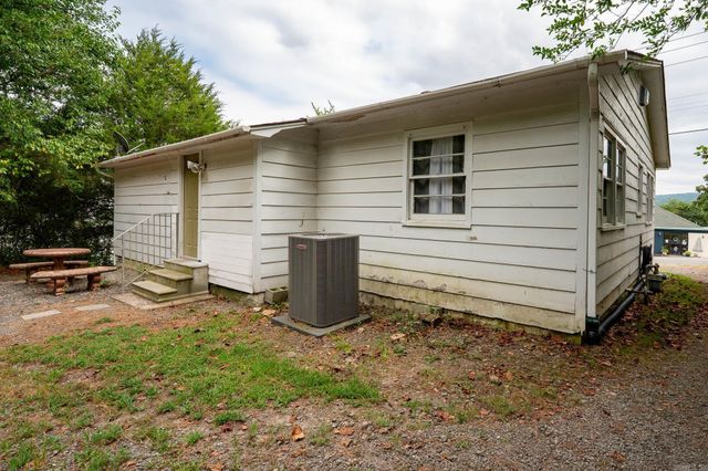 1204 W Main Street, Heber Springs, AR 72543