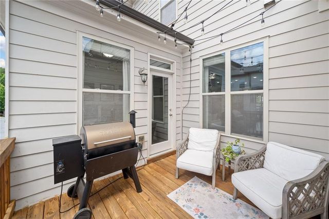 1094 Township Square, Alpharetta, GA 30022