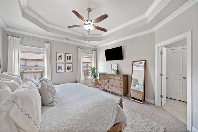 1094 Township Square, Alpharetta, GA 30022