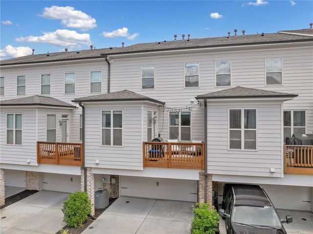 1094 Township Square, Alpharetta, GA 30022