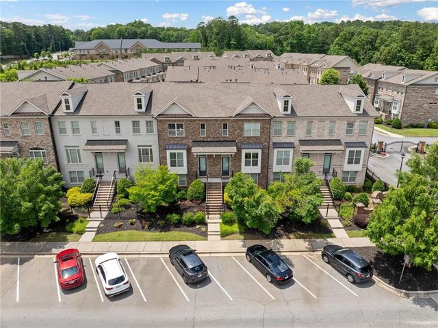 1094 Township Square, Alpharetta, GA 30022