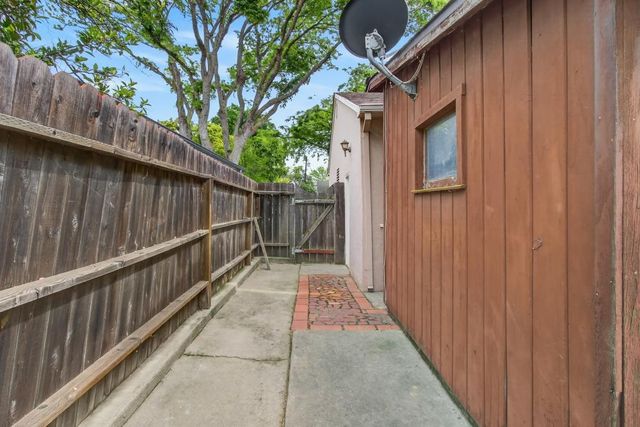 1342 62nd St, Sacramento, CA 95819